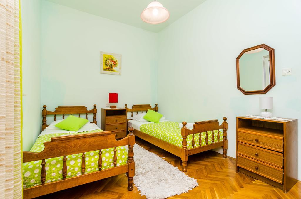 Apartments Charming ดูบรอฟนิก ภายนอก รูปภาพ